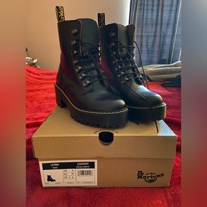Doc Marten Leona